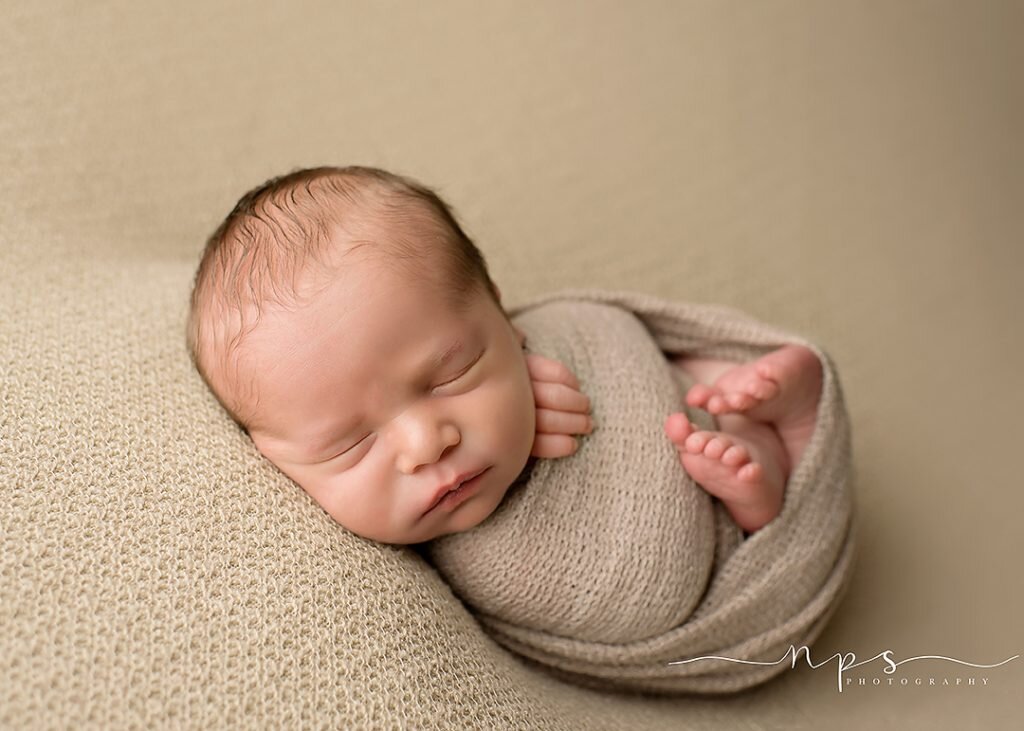 Newborn Curled Up Pose